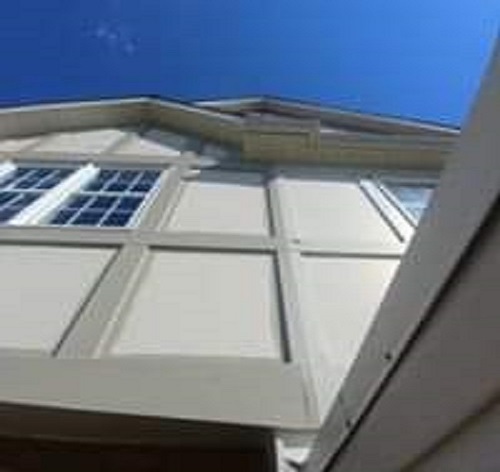 Painting Jobs in High Places for Painters Mississauga, ON.